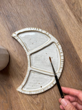 Load image into Gallery viewer, Moon paint palette Rustic Medium