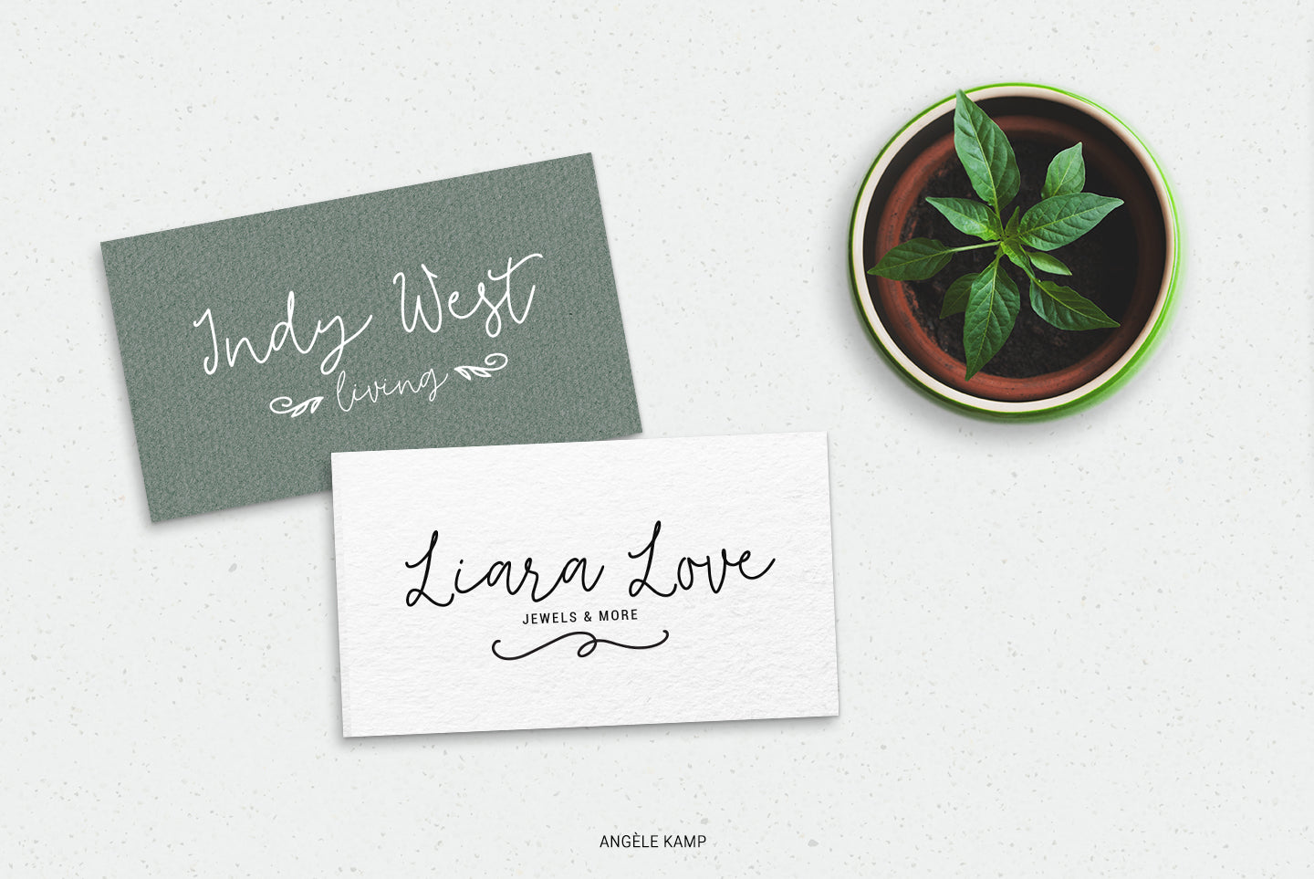 Tilly font monoline